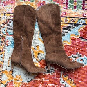 Marc Fisher QUINNIE Brown Suede Heeled Boots